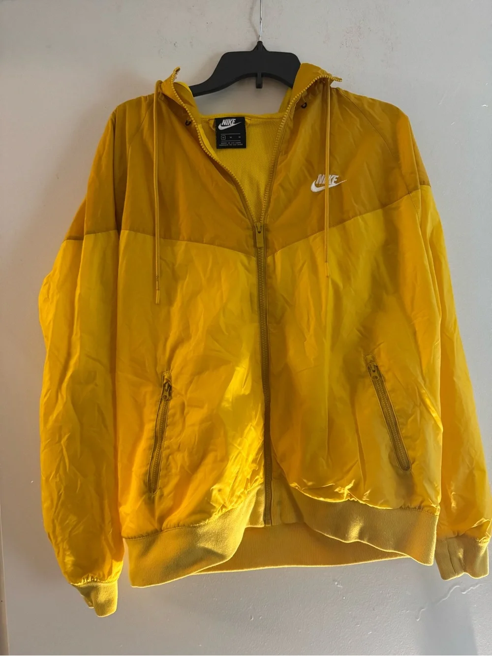 Nike Men’s Bright Yellow Hooded Windbreaker Jacket Size M